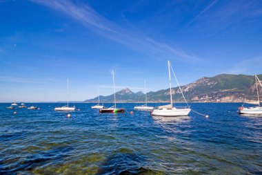 İtalya, Europe Garda Gölü üzerinden yaz görünüm