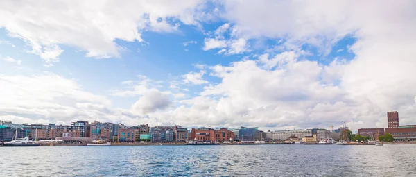 Oslo Noruega Julio 2015 Vista Panorámica Del Puerto Oslo Ayuntamiento — Foto de Stock