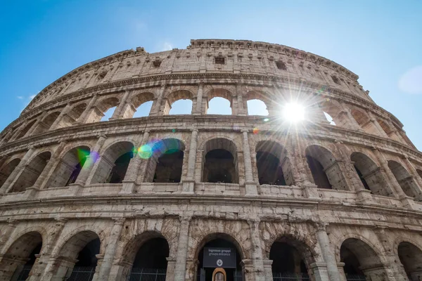 Coliseo Contra Cielo Blusa Brillante Roma Italia — Foto de Stock