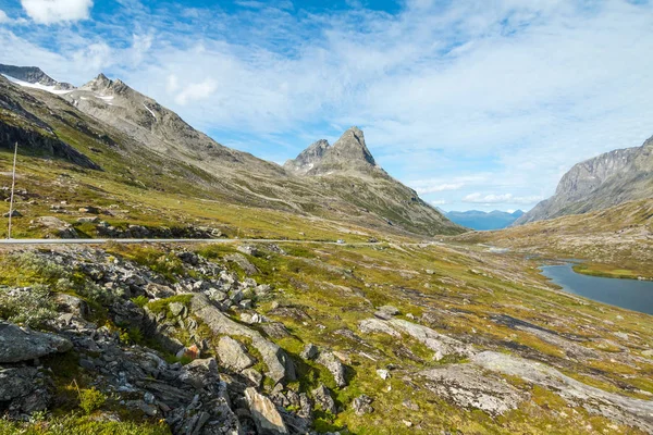 Geiranger Fiord Yakınlarındaki Norveç Yaz Manzara Panorama Nehir Taşlar Montajlar — Stok fotoğraf