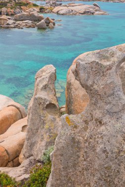 kayalar ile Sardegna sahil manzarası, Sardunya, İtalya