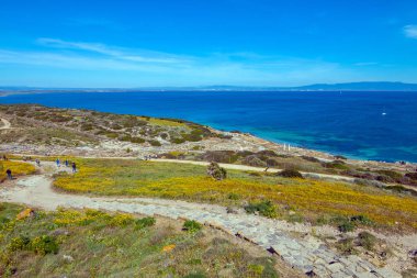 Sinis, Sardunya - 9 Haziran 2017: San Giovanni'de Tharros harabeleri, Sardinya