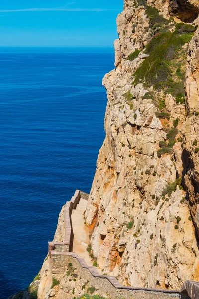 Costa Cerca Cueva Gruta Neptuno Grotta Nettuno Alghero Cerdeña — Foto de Stock