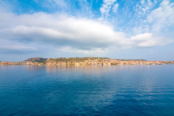 Vista Ciudad Maddalena Desde Ferry Norte Cerdeña Italia — Foto de Stock