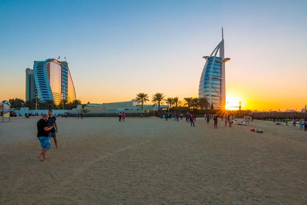 Dubai Vae December 2017 Mensen Die Wachten Nieuwjaarsviering Het Strand — Stockfoto