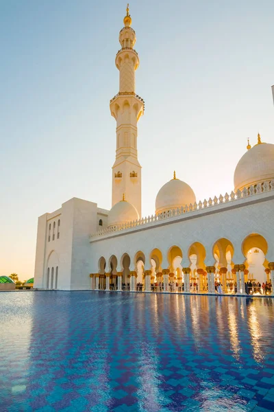 Abu Dhabi Uae January 2018 Sheikh Zayed Grand Mosque Minaret — Stock Photo, Image