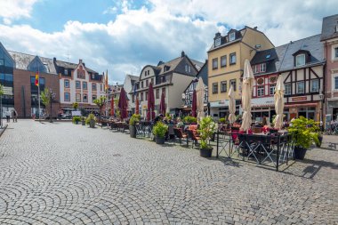 Boppard, Almanya - 1 Mayıs 2018: Ren Nehri'ndeki ünlü popüler Wine Village of Boppard, Middle Rhine Valley, Almanya