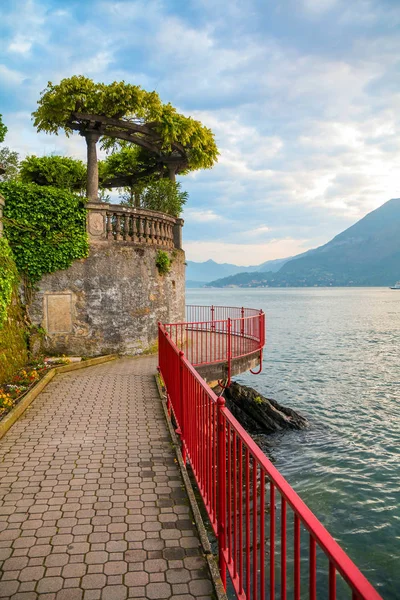 Vacanțe Italia Vedere Spre Cel Mai Frumos Lac Din Italia — Fotografie, imagine de stoc