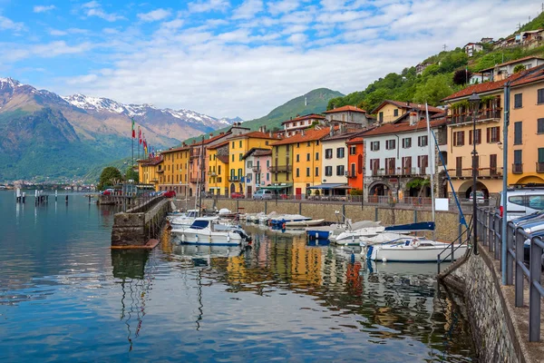 Haven Van Gera Lario Met Afgemeerd Boten Zonnige Zomerdag Lombardia — Stockfoto