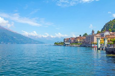 İtalya 'da tatil-Italya 'nın en güzel gölünün bir görünümü, Lago di Como, Lombardy, Italya