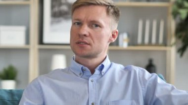 Hayır, parmak sallayarak tarafından teklif reddeden işadamı