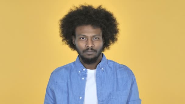 Afro American Man Shaking Head Reject Yellow Background — Stock Video