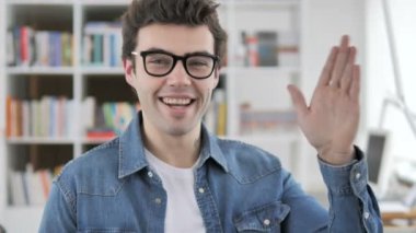 Yaratıcı Adam Online Görüntülü Sohbet için Talking