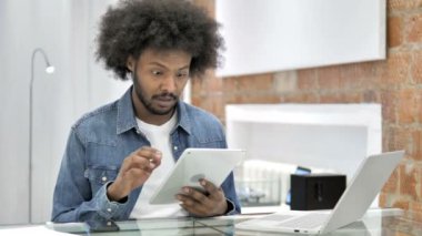 Afrikalı Adam Tablet Online Kaybı tepki
