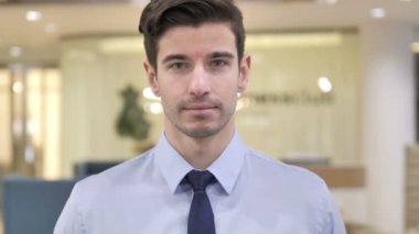 Office ciddi iş adamı