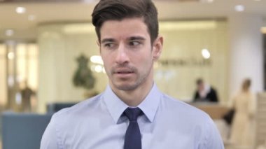 Öksürük, Hasta İşadamı Öksürük Portresi