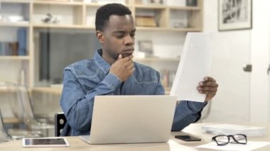 Afrikalı Adam Yeni Sözleşme Okuma