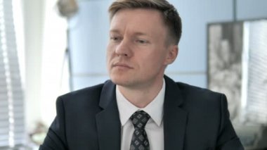 Pensive İşadamı Düşünme Yeni Strateji