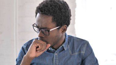 Öksürük, Öksürük Hasta Afrikalı Adam