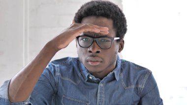 Afrikalı Adam Fırsat Arıyor