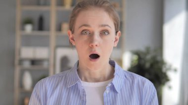 Genç Kadın Trajedi ile Şok