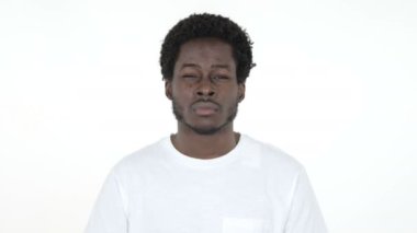 Baş ağrısı Beyaz Arka Plan izole ile Genç Afrikalı Man