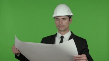 Genç Mühendis okuma Blueprint, Chroma Key