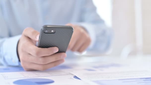 Close Up of Young Guy Hands adding Credit Card on Smartphone — Stock Video