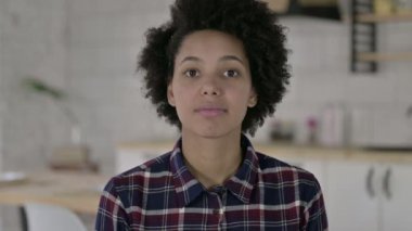 Kızgın Afrikalı Amerikalı Kadın 'ın portresi