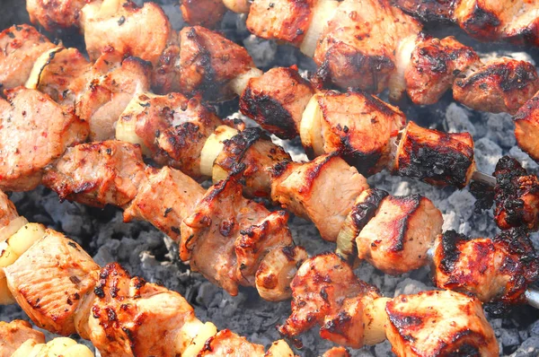 Brochettes Barbecue Avec Appétissante Délicieuse Viande Juteuse Gros Plan — Photo