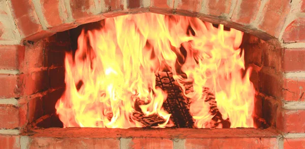 Hogar Chimenea Con Hermoso Fuego Naranja Fuego Leña Cerca Como —  Fotos de Stock