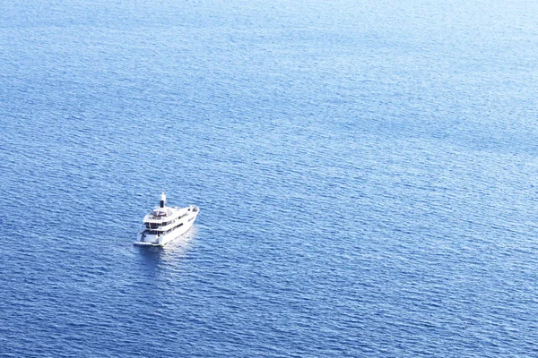 Vue Aérienne Vers Grand Yacht Luxe Contre Mer Bleue Dans — Photo