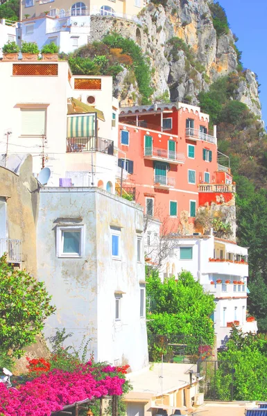 Берег Амальфи Кампания Италия Летом Традиционной Итальянской Архитектурой Горах — стоковое фото