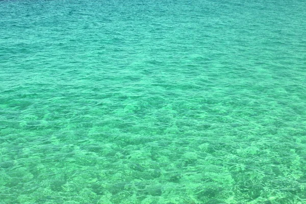 Schöner Natürlicher Hintergrund Mit Vollkommen Klarem Meerwasser — Stockfoto