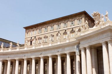 Vatikan'daki Aziz Petrus Meydanı'ndaki Aziz Petrus Bazilikası. Vatikan Müzesi, Roma, İtalya.