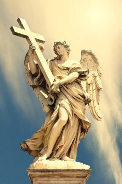 Bernini 'nin heykeli İtalya, Roma' daki Saint Angelo Kalesi 'nden önce Sant' Angelo köprüsü boyunca uzanıyor.. 