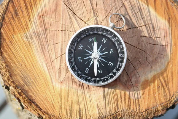 Gammal Kompass Naturlig Bakgrund — Stockfoto