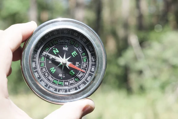 Old Classic Navigation Compass Hand Natural Background Symbol Tourism Compass — Stock Photo, Image