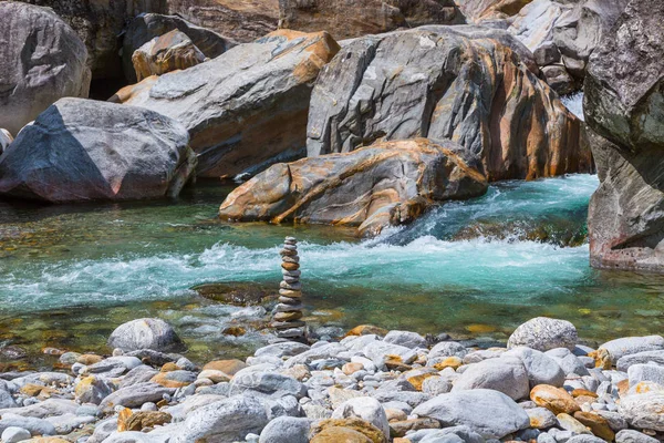 Kayalar Verzasca Valley Lago Maggiore Adlı Nehirde — Stok fotoğraf