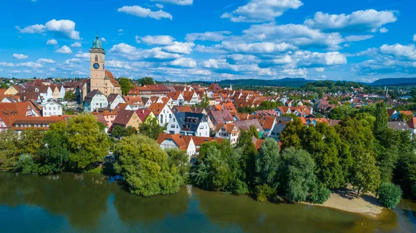 Neckar Nehri, Nuertingen şehrin eski şehre görüntülemek