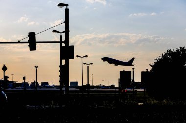 akşam trafik ve uçak