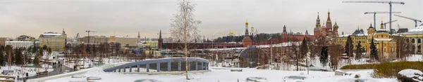 Miasto Moskwa Zimą Panoramiczne Kreml Przez Zaryadye Park — Zdjęcie stockowe