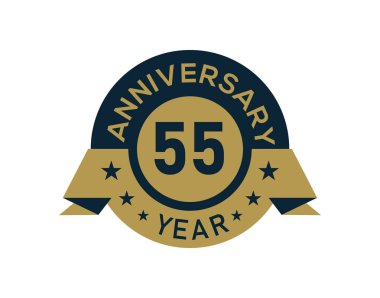 Altından 55 yıllık yıldönümü rozeti ve beyaz arka planda altın izole edilmiş yıldönümü logosu.