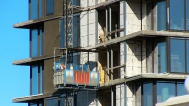 İnşaat yüksek binalar gökdelenler builder asansöre yükselir
