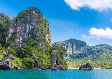 Krabi Tayland 'daki Railay plajı. Asya