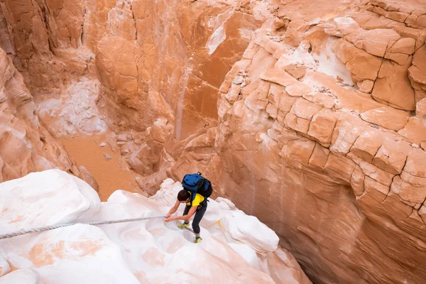 Beyaz Kanyon, Sinai, Mısır tırmanma kadın
