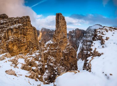 Dağlara bak Sella Ronda Dolomite İtalya