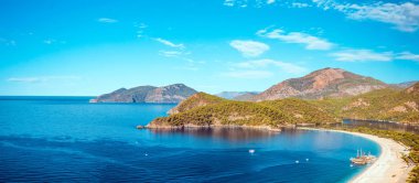 Deniz manzaralı Oludeniz lagünüName