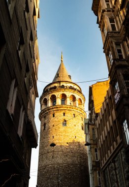 Galata Kulesi ve eski şehir Istanbul 'un, Türkiye'de sokak