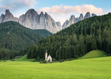 St. Johann Kilisesi, Santa Maddalena Dolomites İtalya